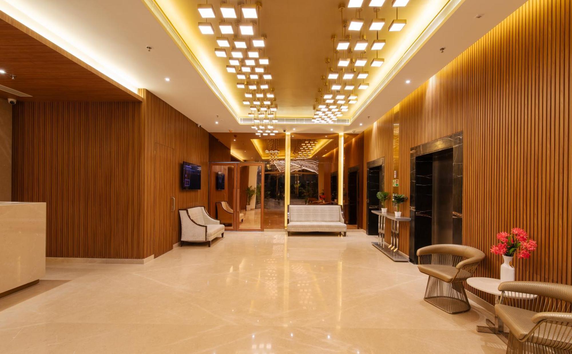 Hometel Alambagh Lucknow - A Sarovar Hotel Exterior photo