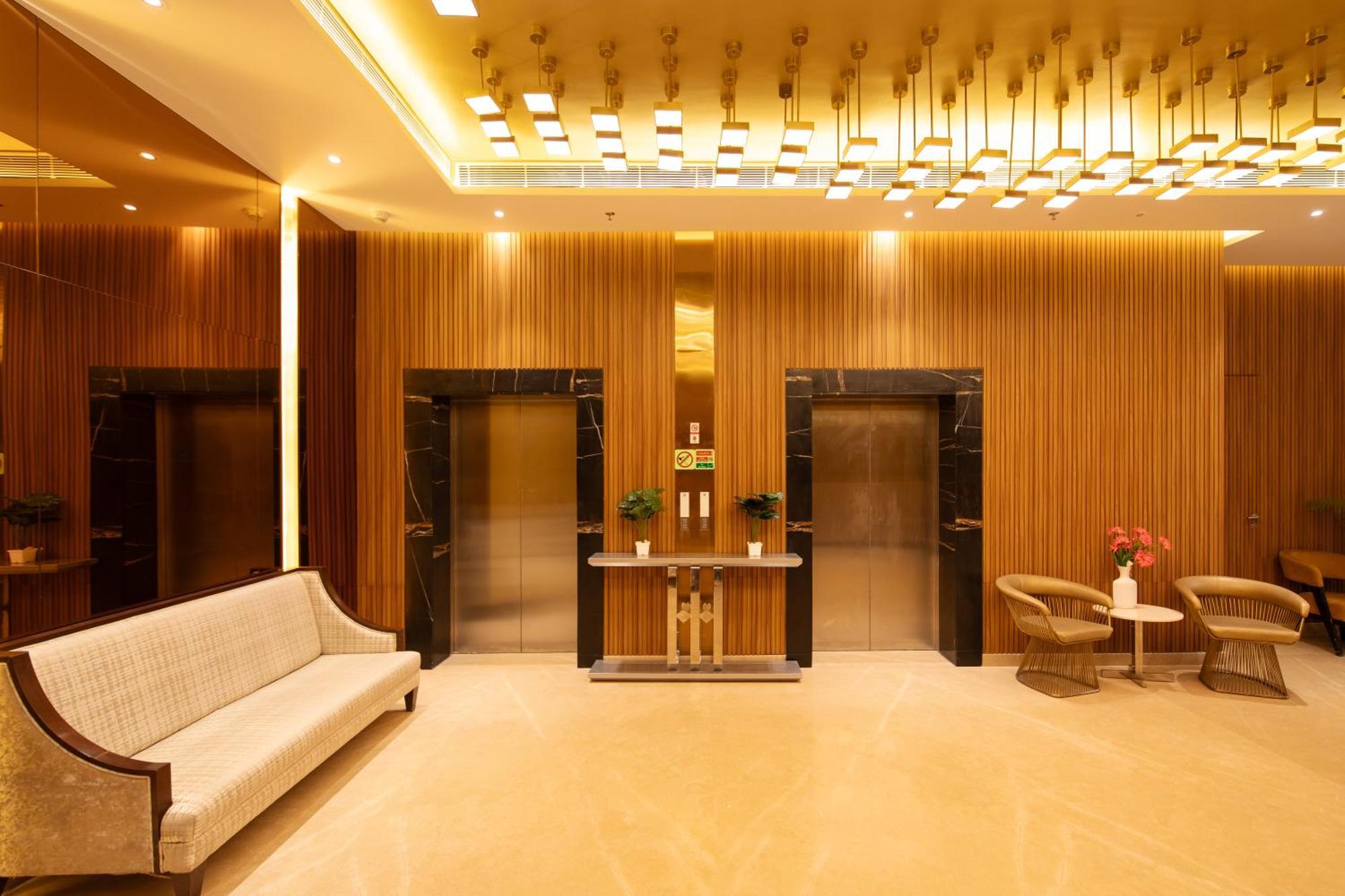 Hometel Alambagh Lucknow - A Sarovar Hotel Exterior photo