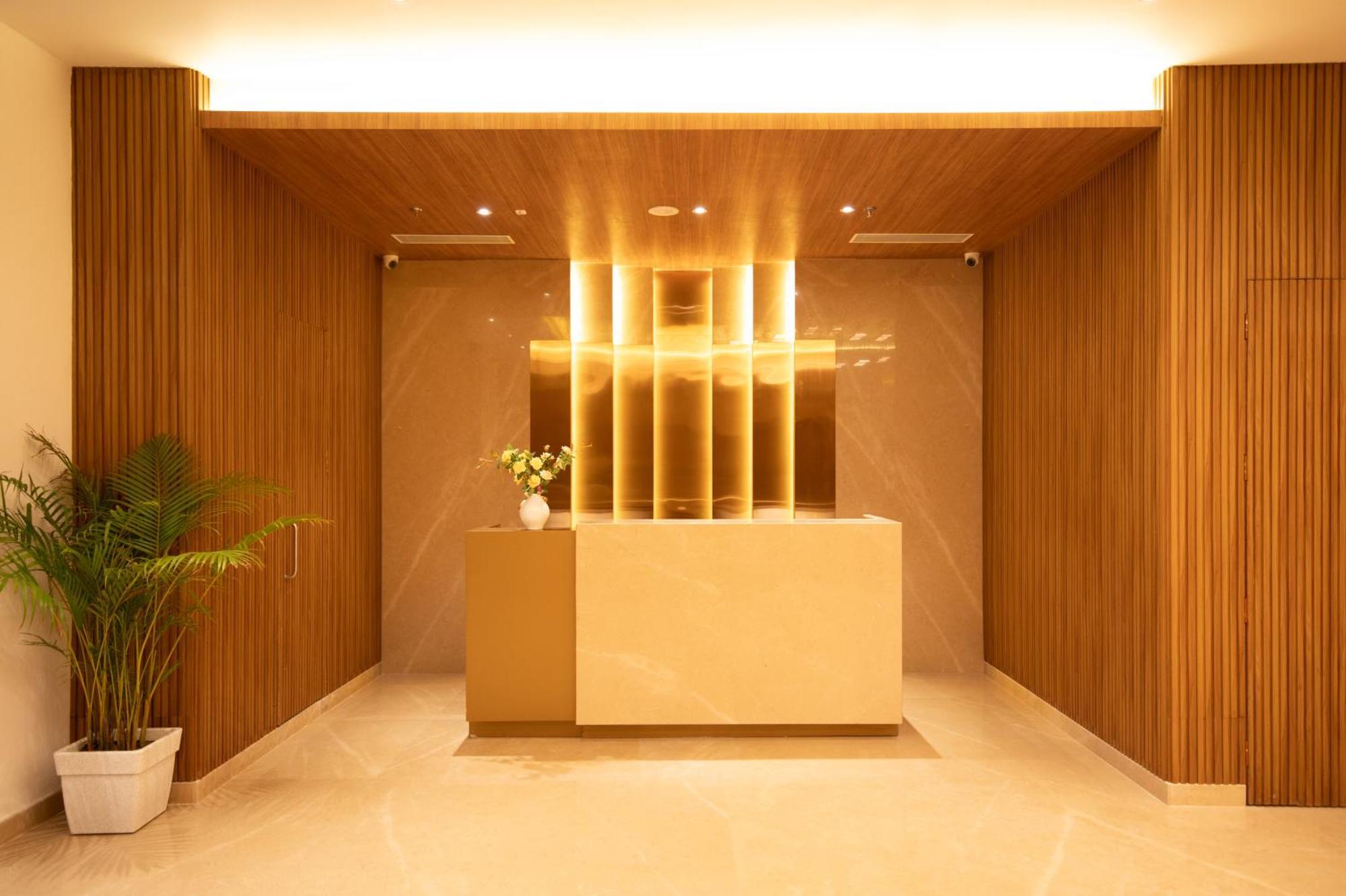 Hometel Alambagh Lucknow - A Sarovar Hotel Exterior photo