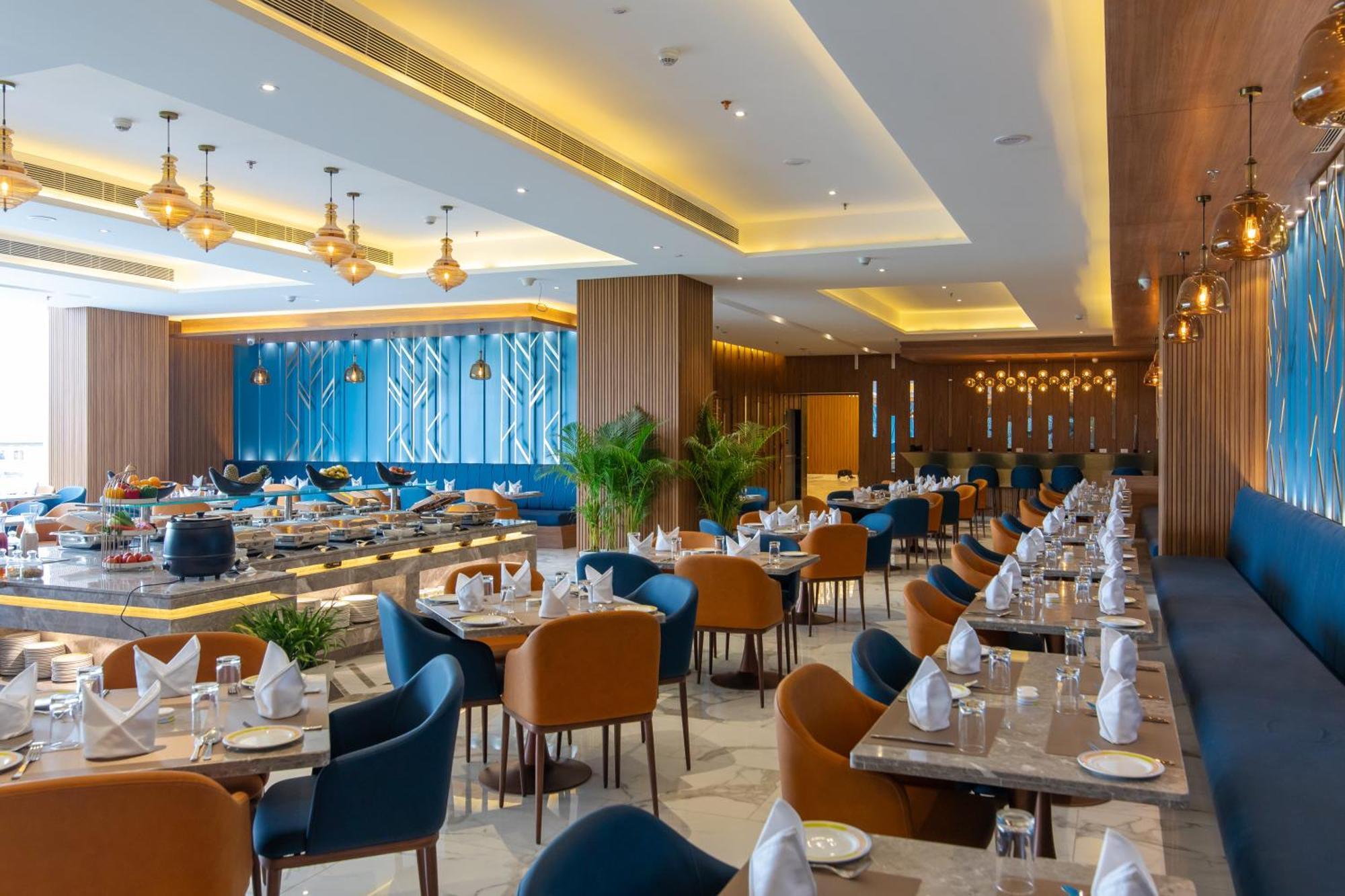Hometel Alambagh Lucknow - A Sarovar Hotel Exterior photo