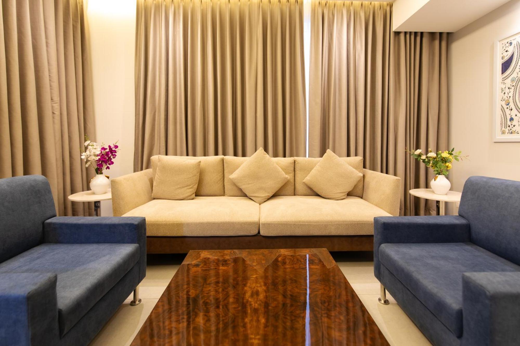 Hometel Alambagh Lucknow - A Sarovar Hotel Exterior photo